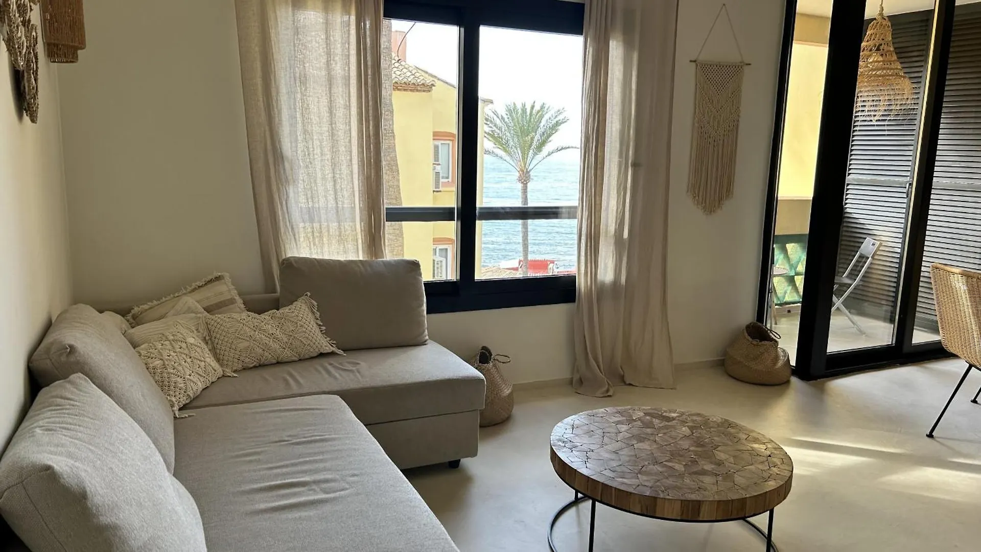 Relax Boho Chic Apartment - Dona Lola - Calahonda Sitio de Calahonda 0*,  Spain
